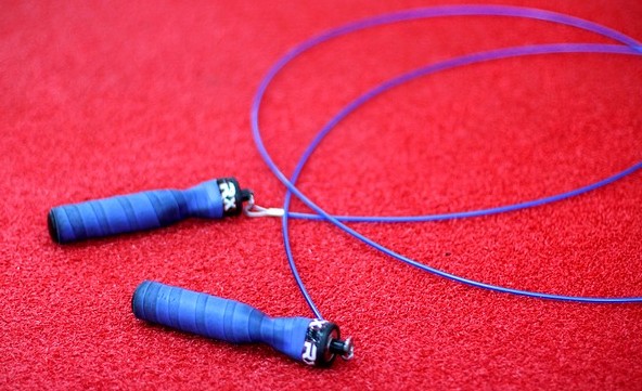 Comment déterminer la bonne longueur pour votre corde à sauter